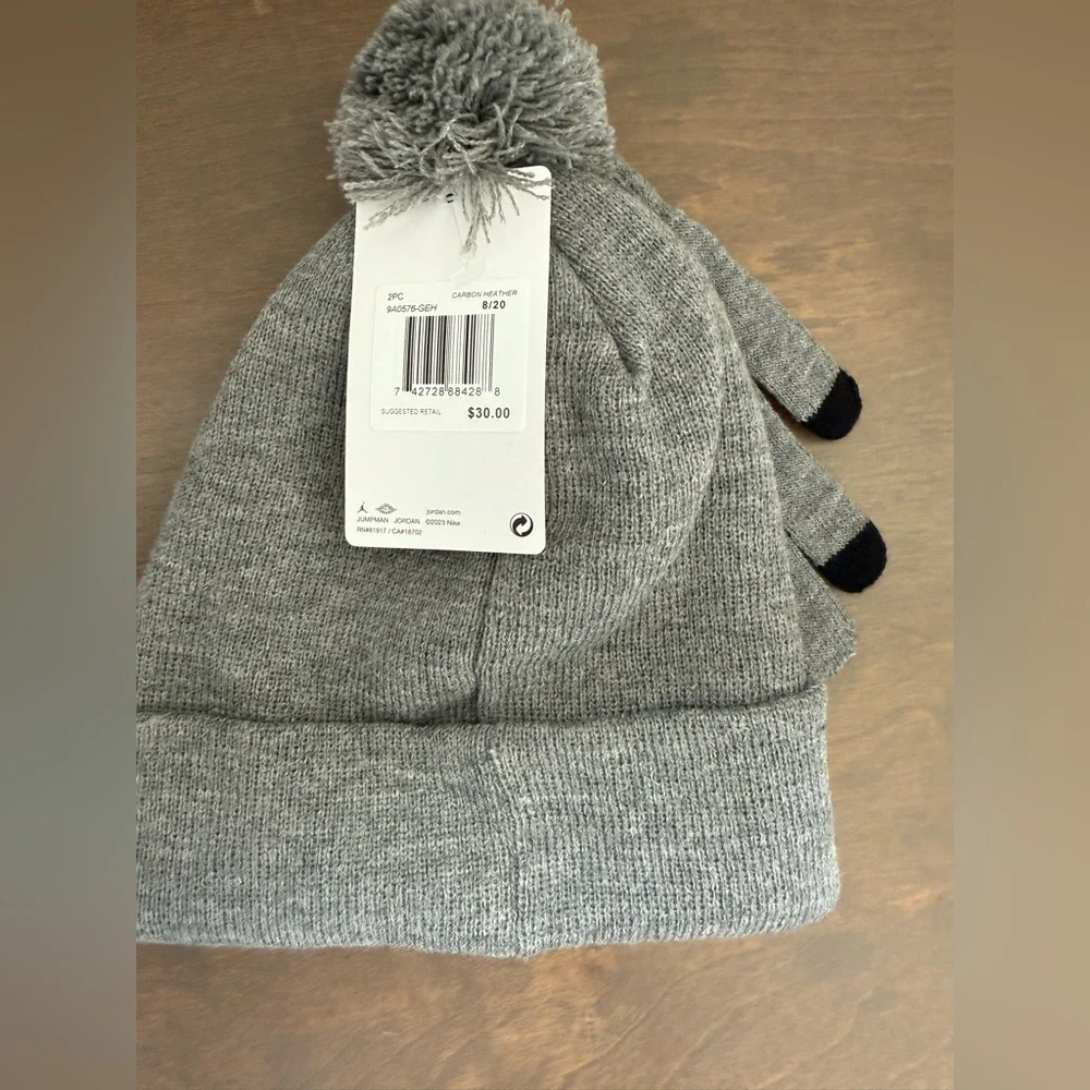 NWT Jordan Gray Beanie and Gloves Set